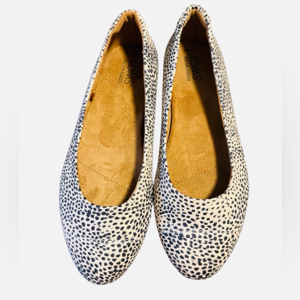TOMS Women's Speckled Black and White Loafers